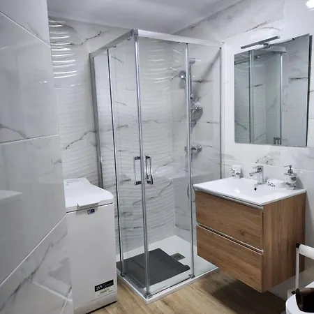 Estudio Con Vistas A La Ciudad *